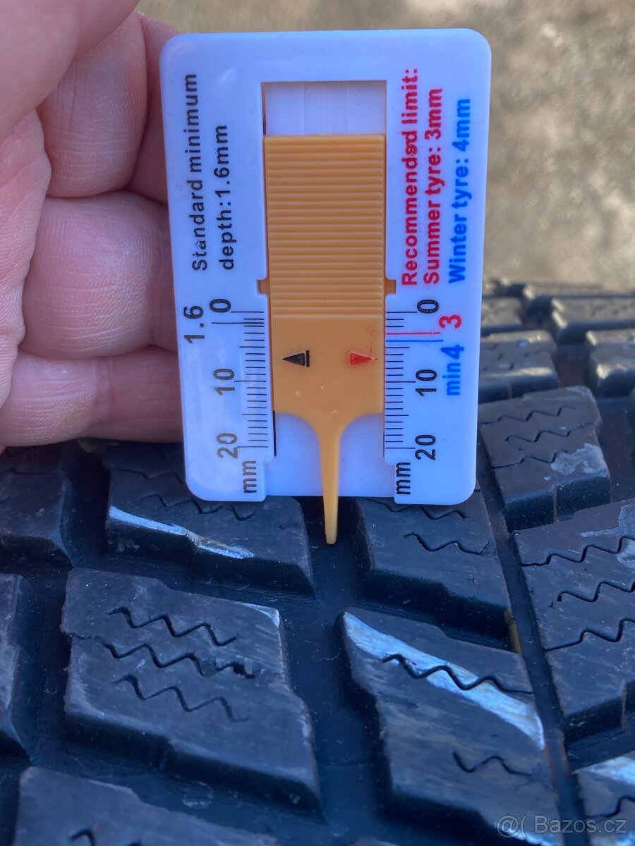 2x Nexen 235/55r18 zimní - 2