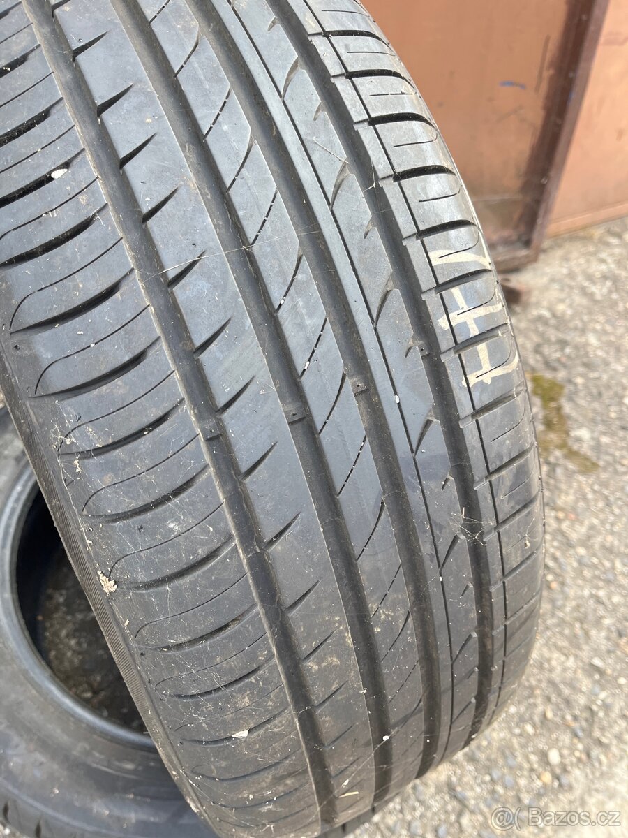 Letní pneu 235/55/19 - 2