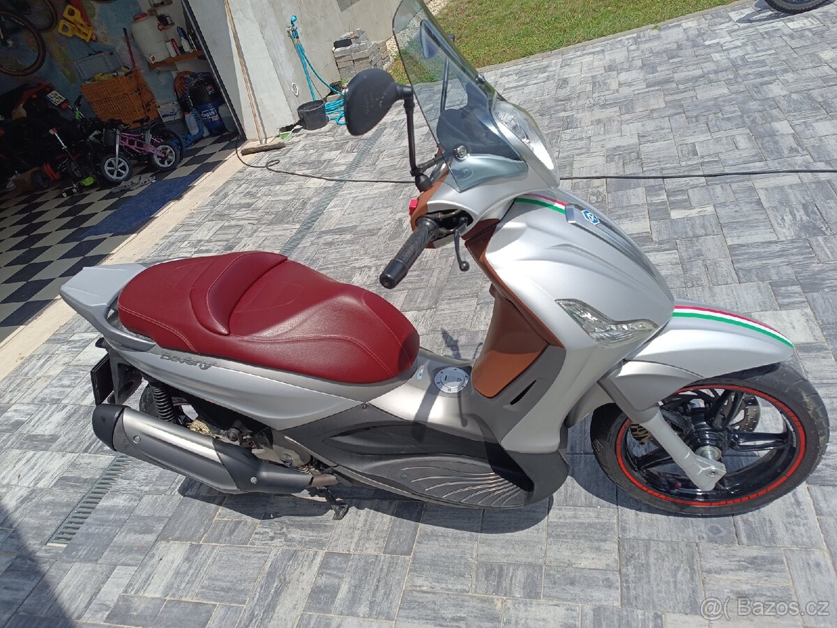 Piaggio Beverly 350 sport touring - 2