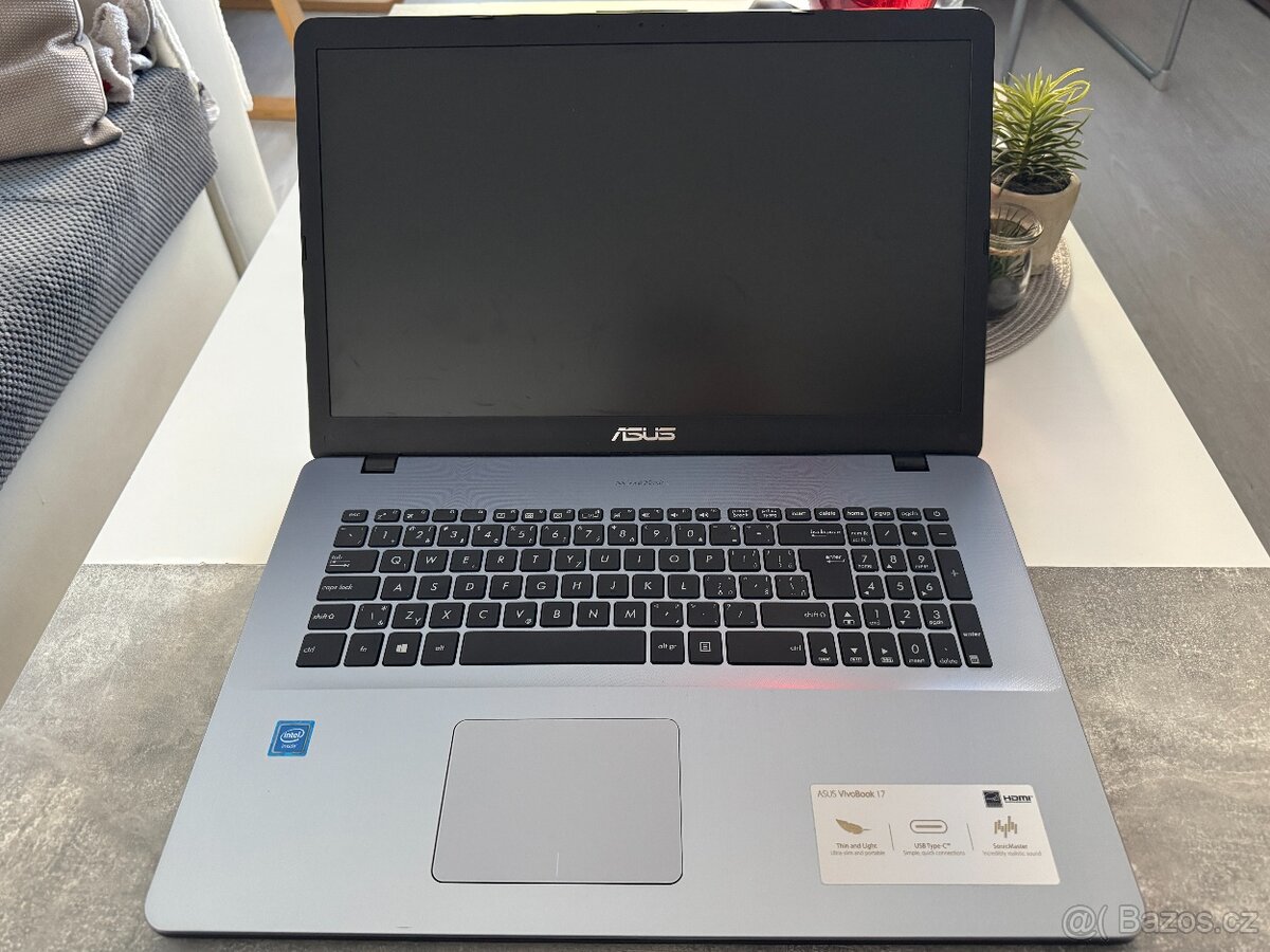 ASUS VivoBook 17 - 2