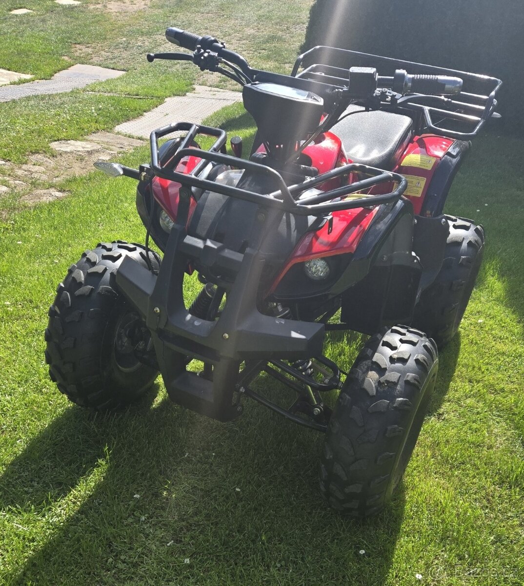 Elektrická čtyřkolka Hecht 56150