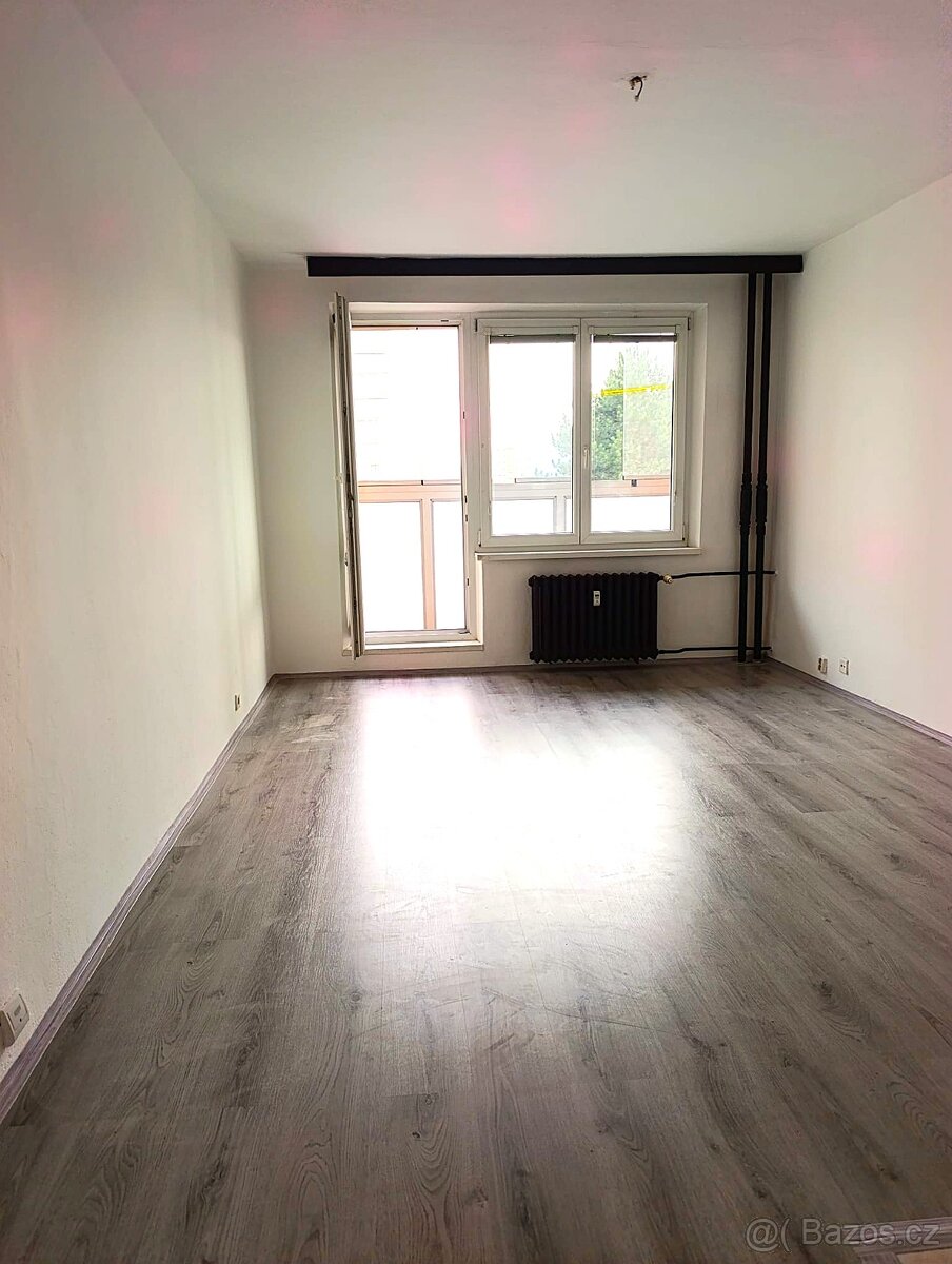 Pronájem bytu 1+kk 28 m² Lumírova, Ostrava - Výškovice - 2