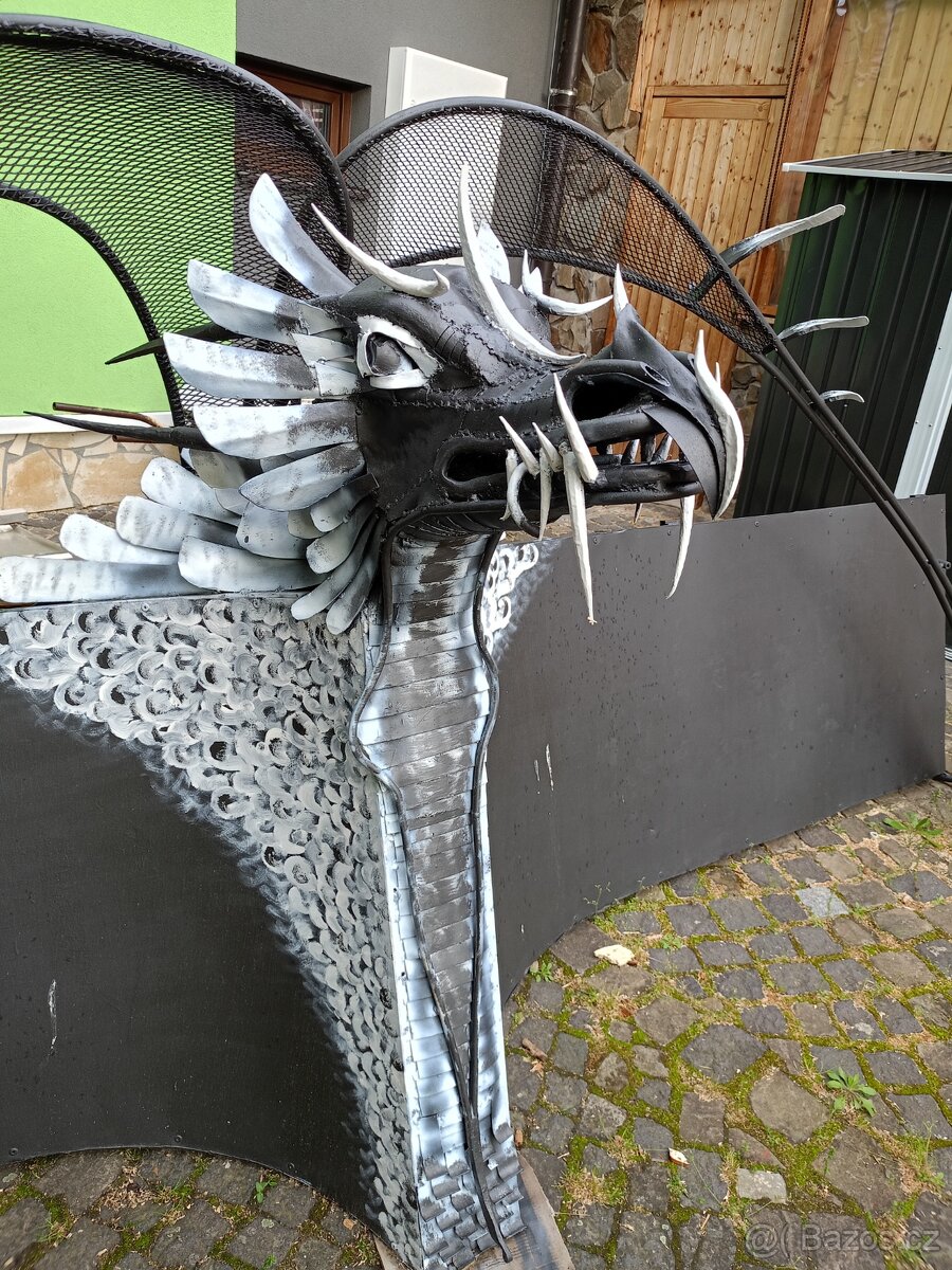 Ručně kovaný reklamní poutač Drak - 2