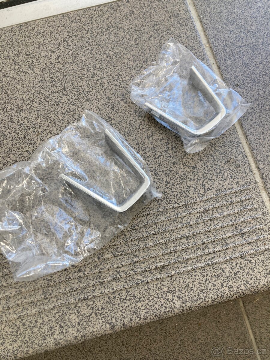 Plaketky do volantu - 2