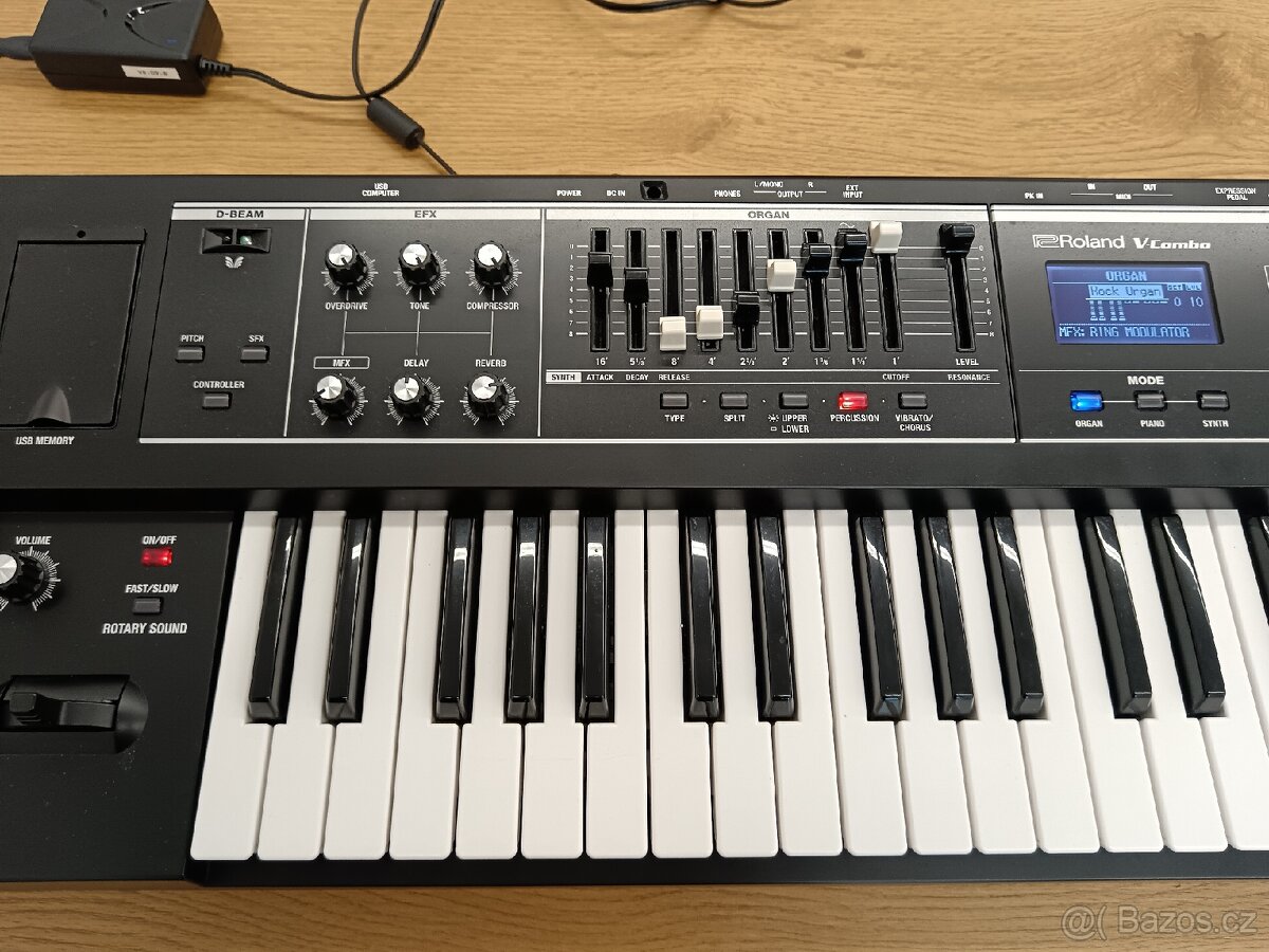 ROLAND VR-09-B V COMBO syntezátor - 2