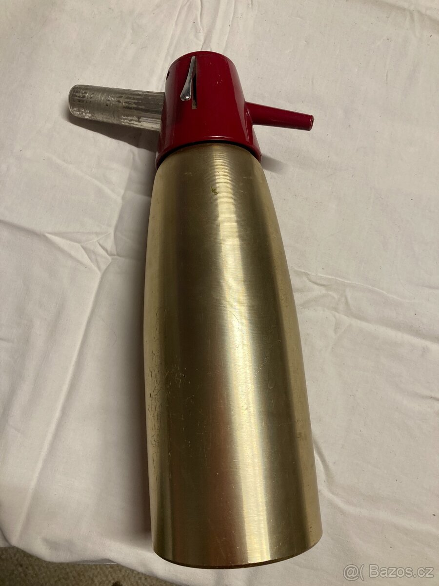 směs starožitných a retro věcí - 2