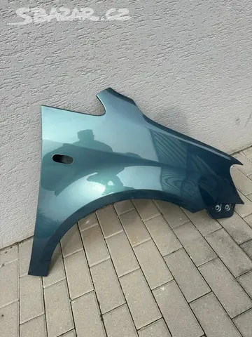 Pravý blatník Volkswagen Caddy III 2K5 - 2