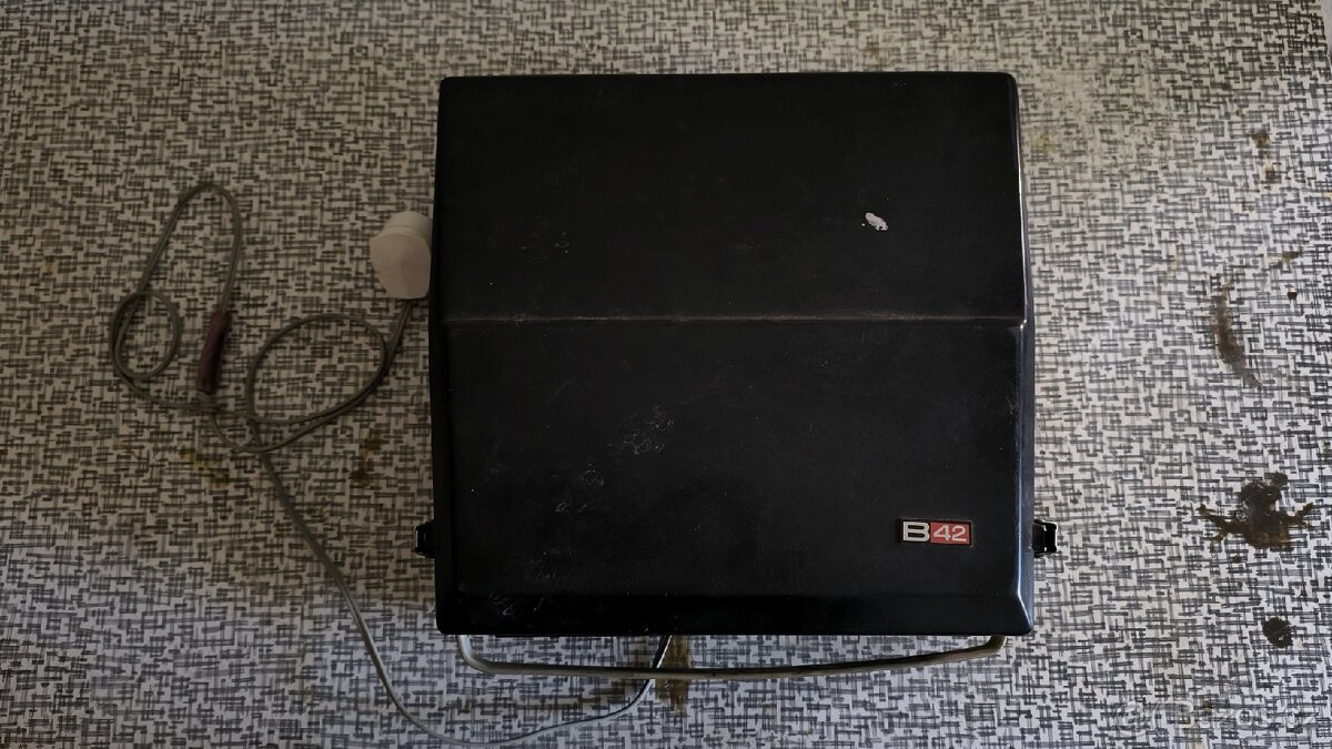 Magnetofon Tesla B 42 - 2