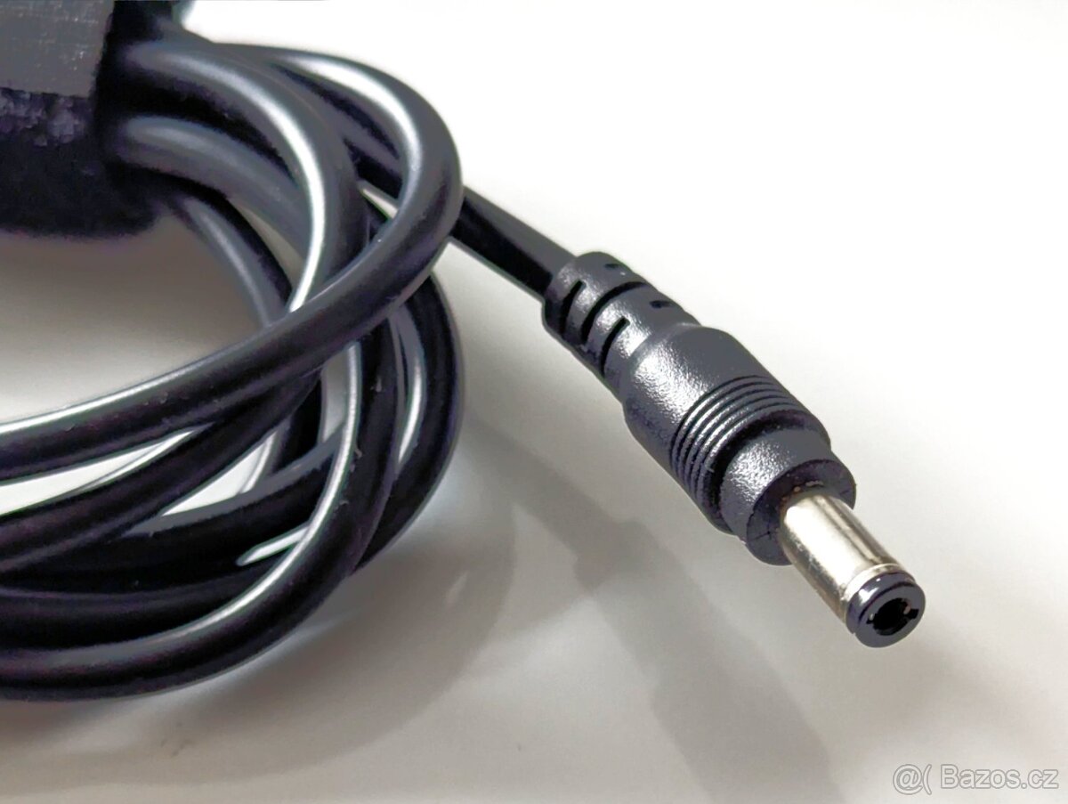 Adaptér pro notebook 19V / 90W 5,5/2,5 konektor - 2