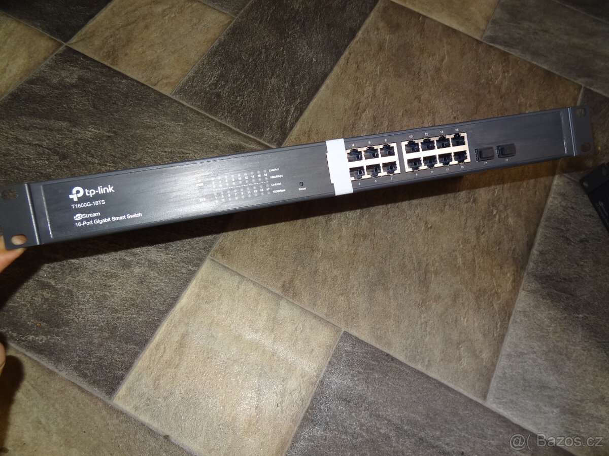 16 RJ-45 1GBit SFP opticky RACKOVY SWITCH Management TP-Link - 2