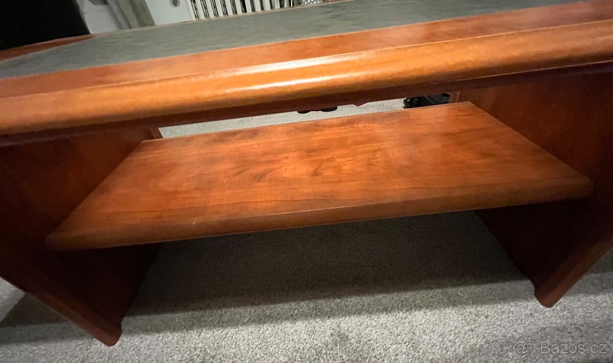Konferenční stolek - 2