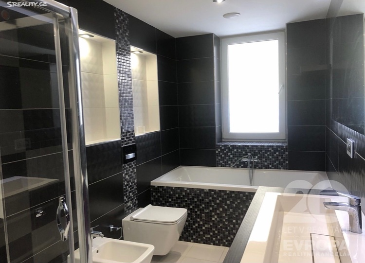 Prodej investiční nemovitosti - 2