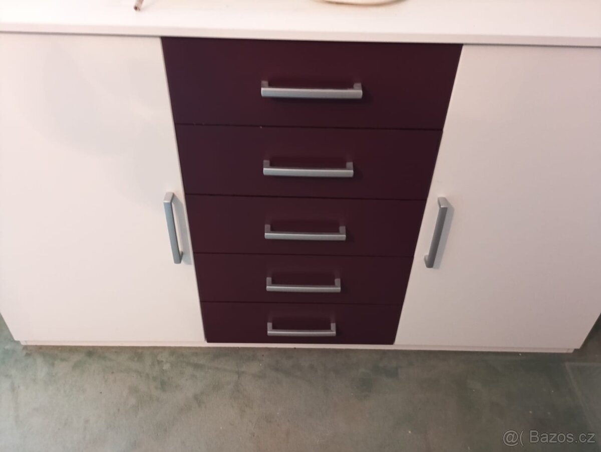 Komoda bila z lila šupliky - 2