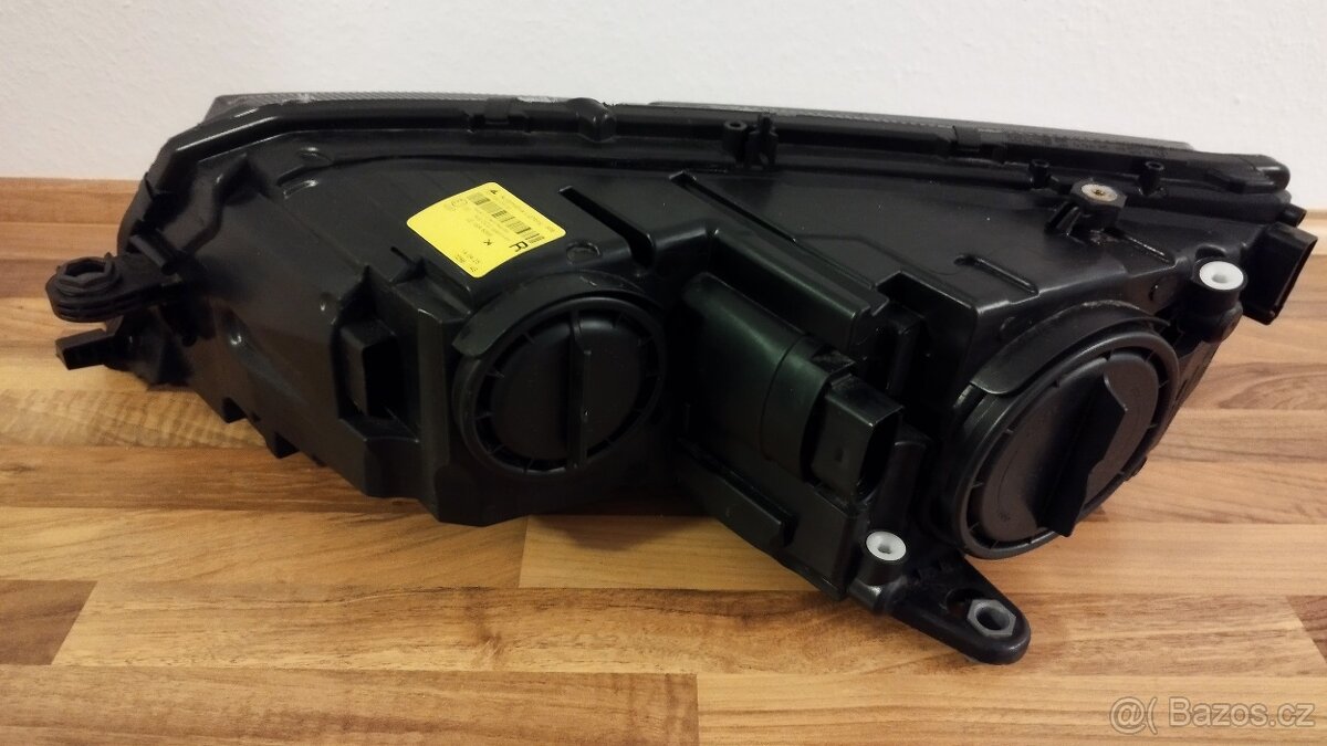 PŘEDNÍ SVĚTLO OCTAVIA III - FL ( 2017 - 2019 ) - 2