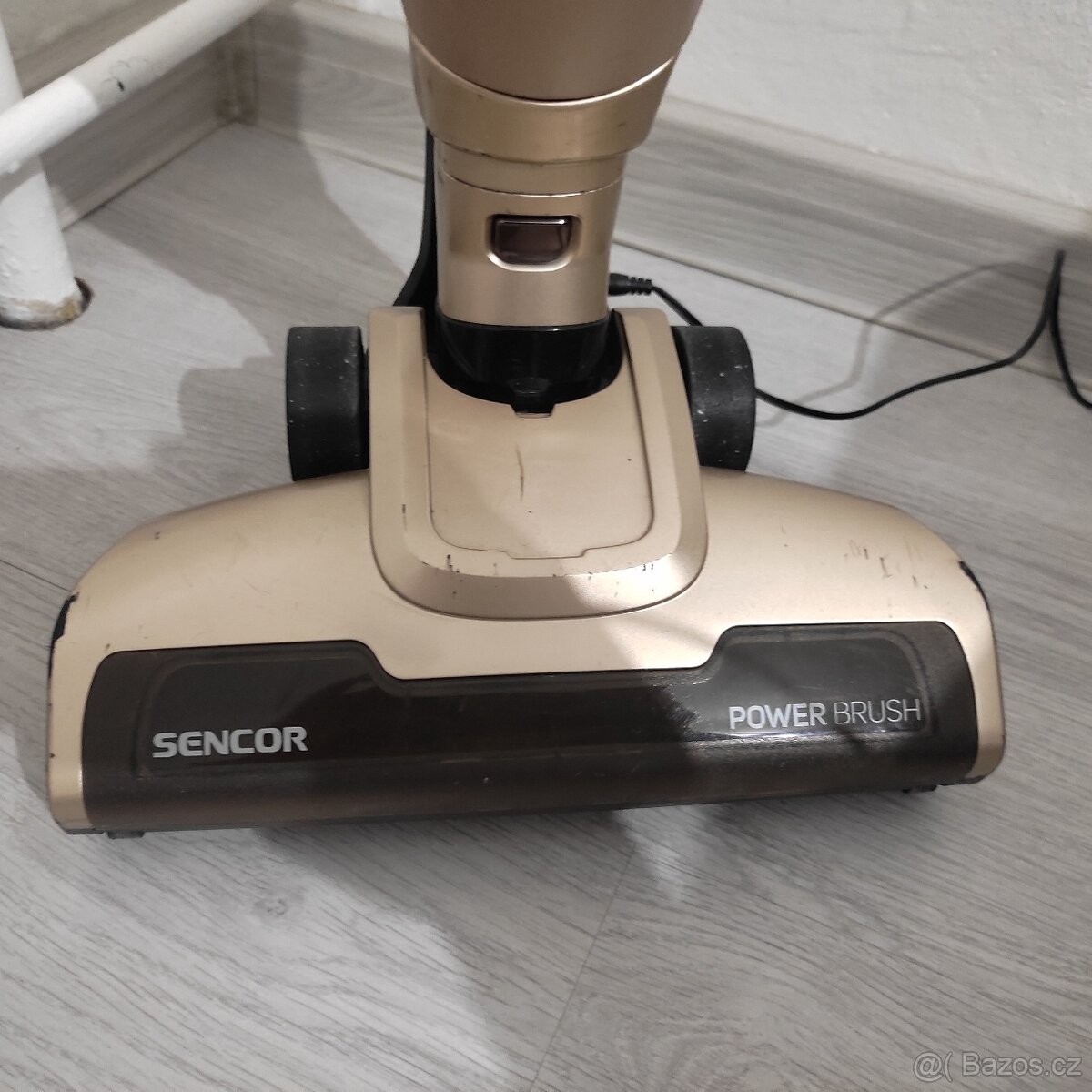 Tyčový vysavač Sencor - 2