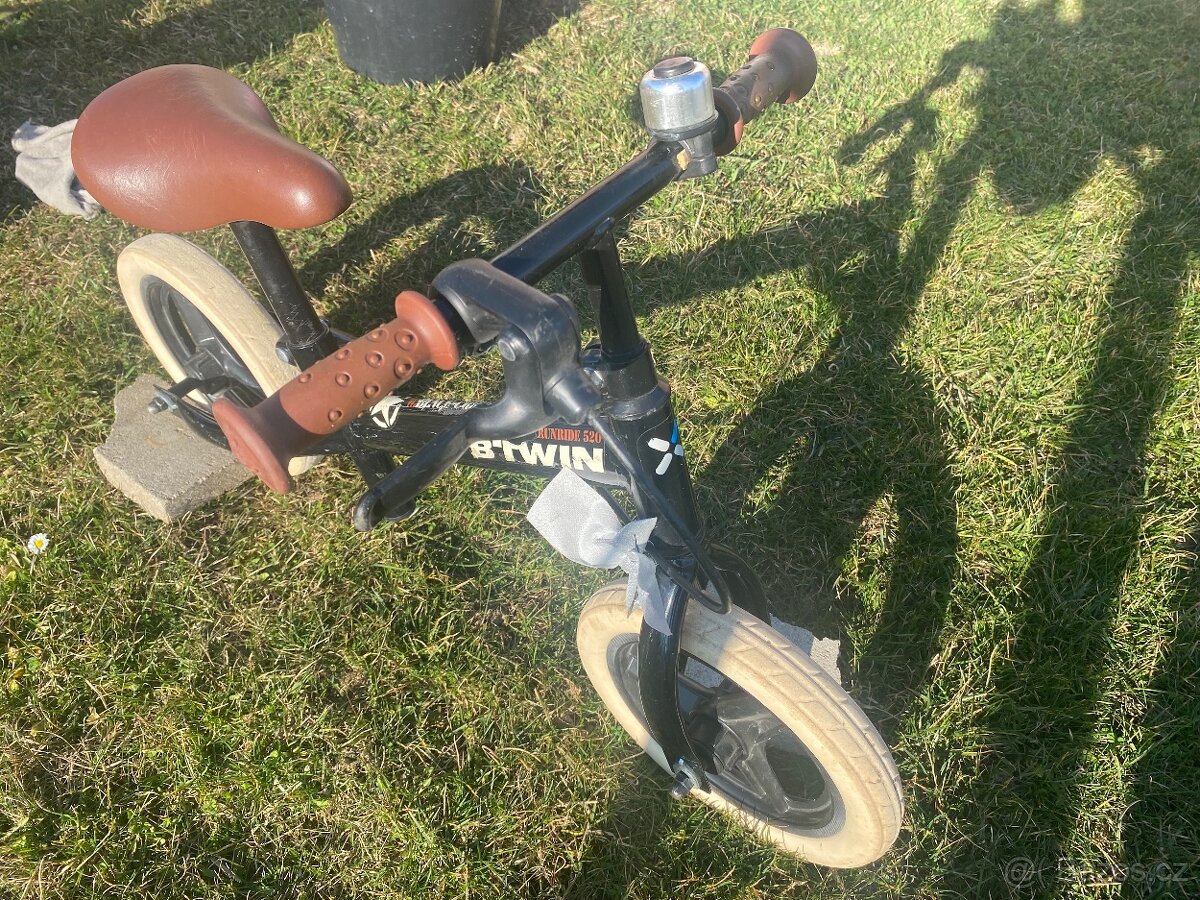 BTWIN ODRÁŽEDLO RUNRIDE 520 CRUISER - 2