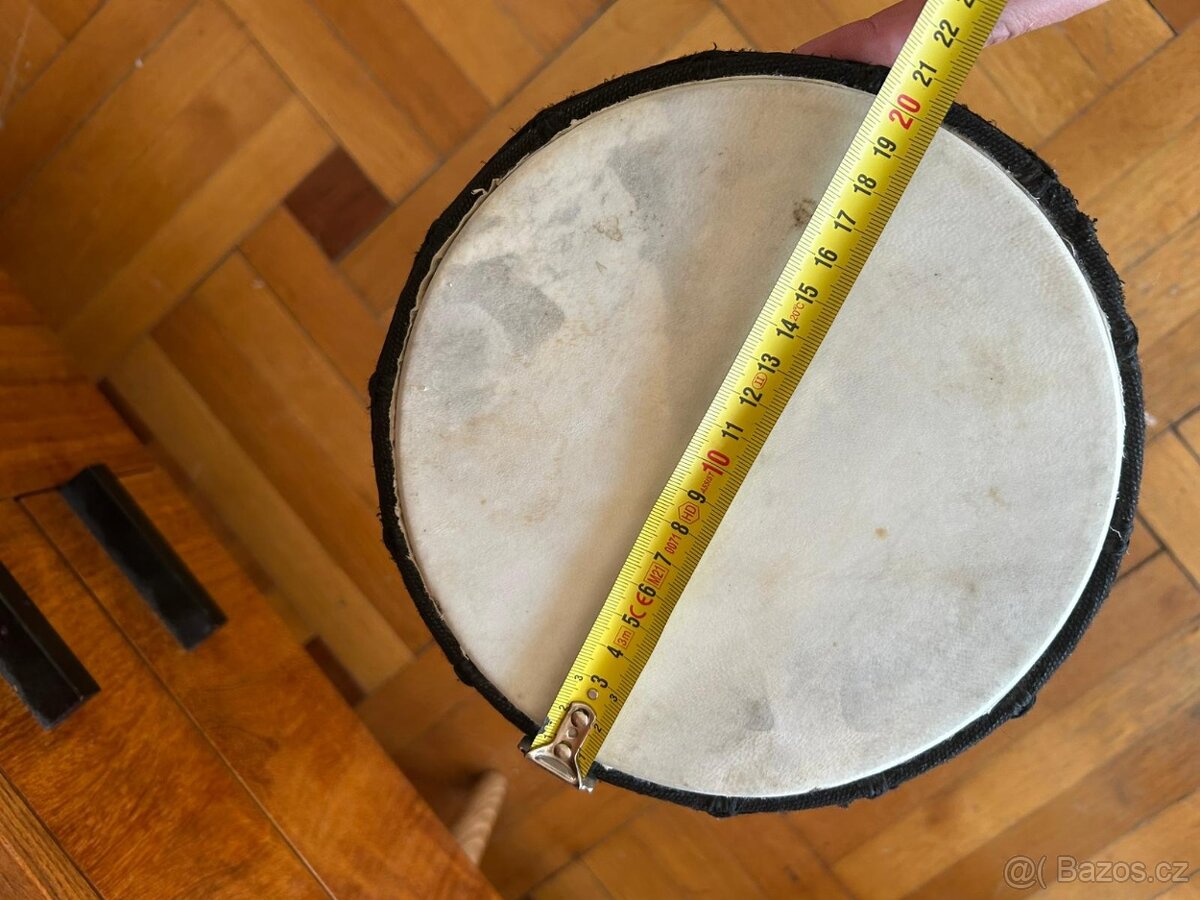 Djembe střední velikosti - 2
