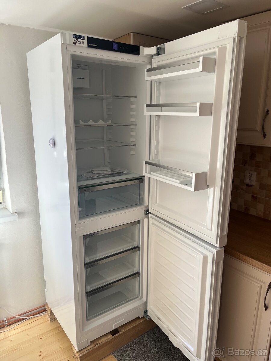 Lednička komb. Liebherr KGN - 2