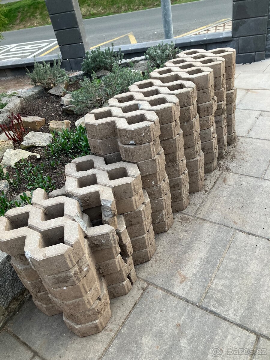 Zatravňovací dlažba - 2
