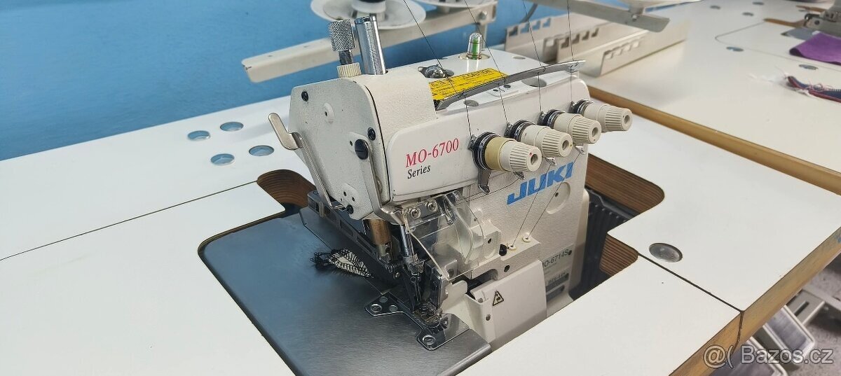Průmyslový 4 nitny overlock JUKI MO-6714s - 2