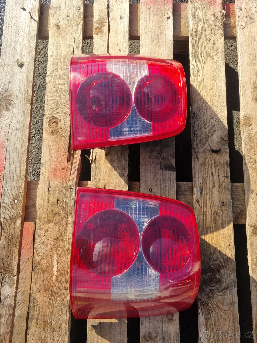 Volkswagen Passat B5,5 kombi - zadní světla - 2