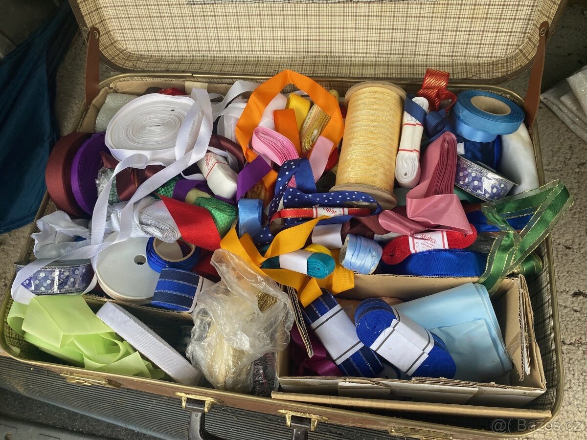 Stuhy mix - velké množství - 2