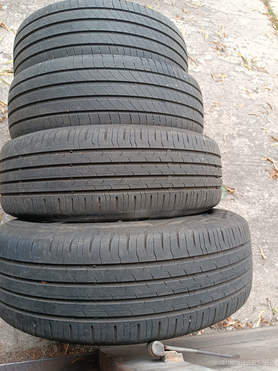 Škoda Octavia IV - alu 6,5x17 et46 + letní 205/55/17 - 2