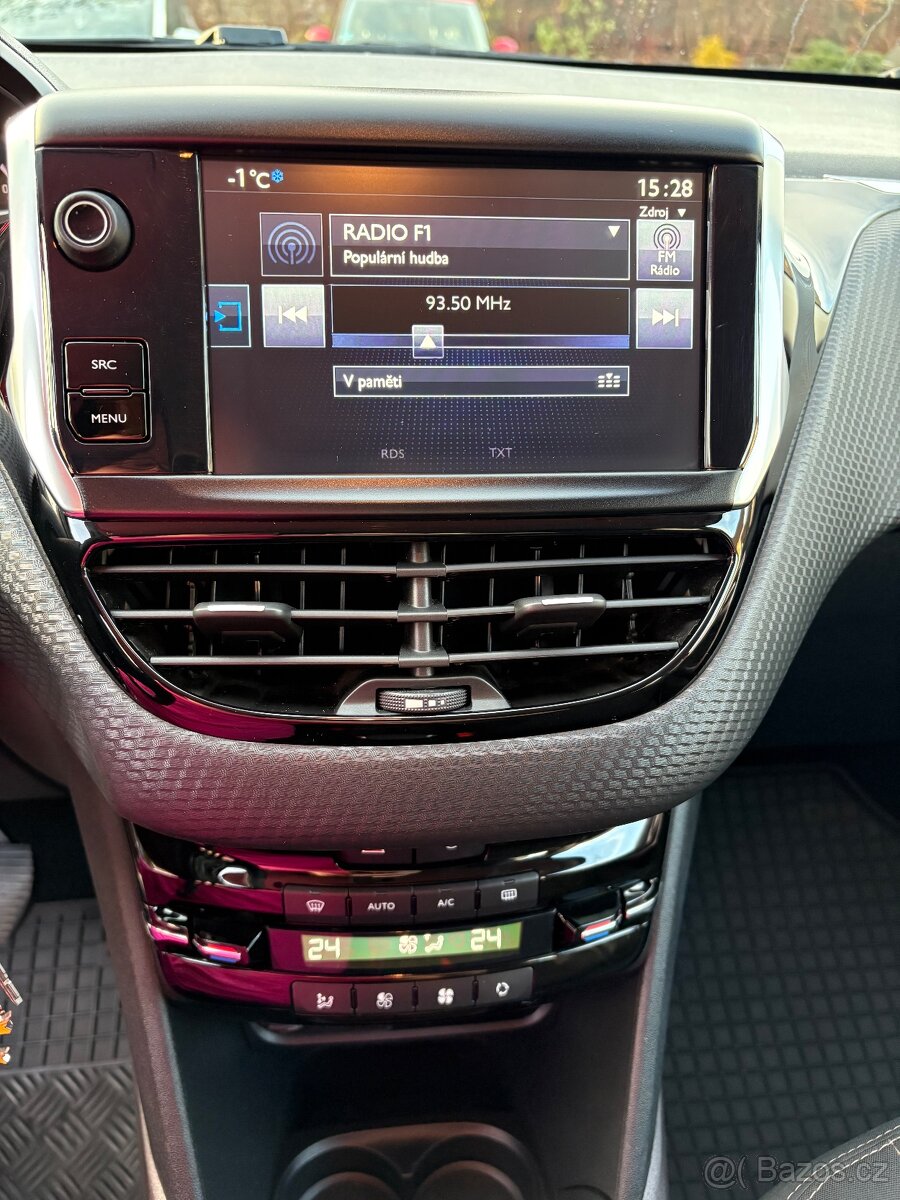 Peugeot 2008, 86000 km, rok výr. 2016 - 2