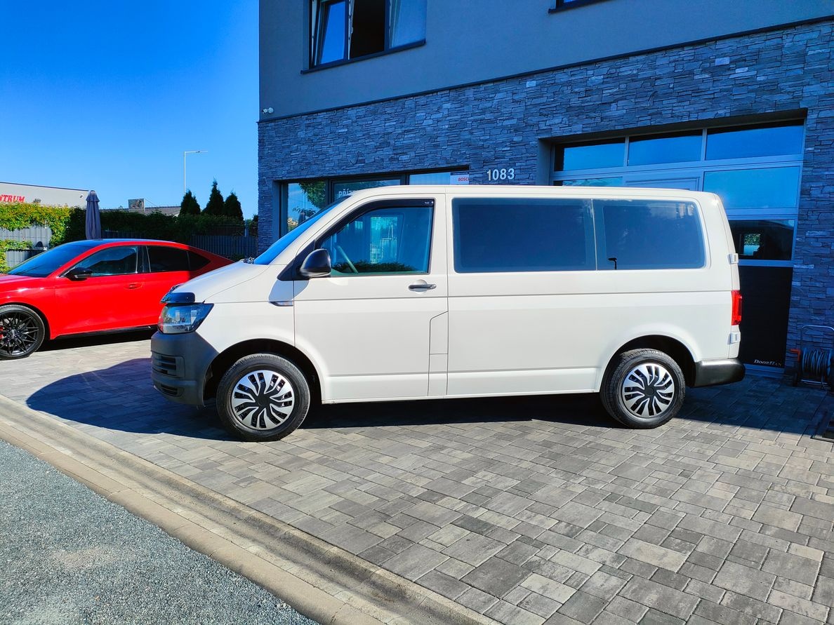 VW Transporter T5 2.0TDI 110KW KLIMA TAŽNÝ - 2
