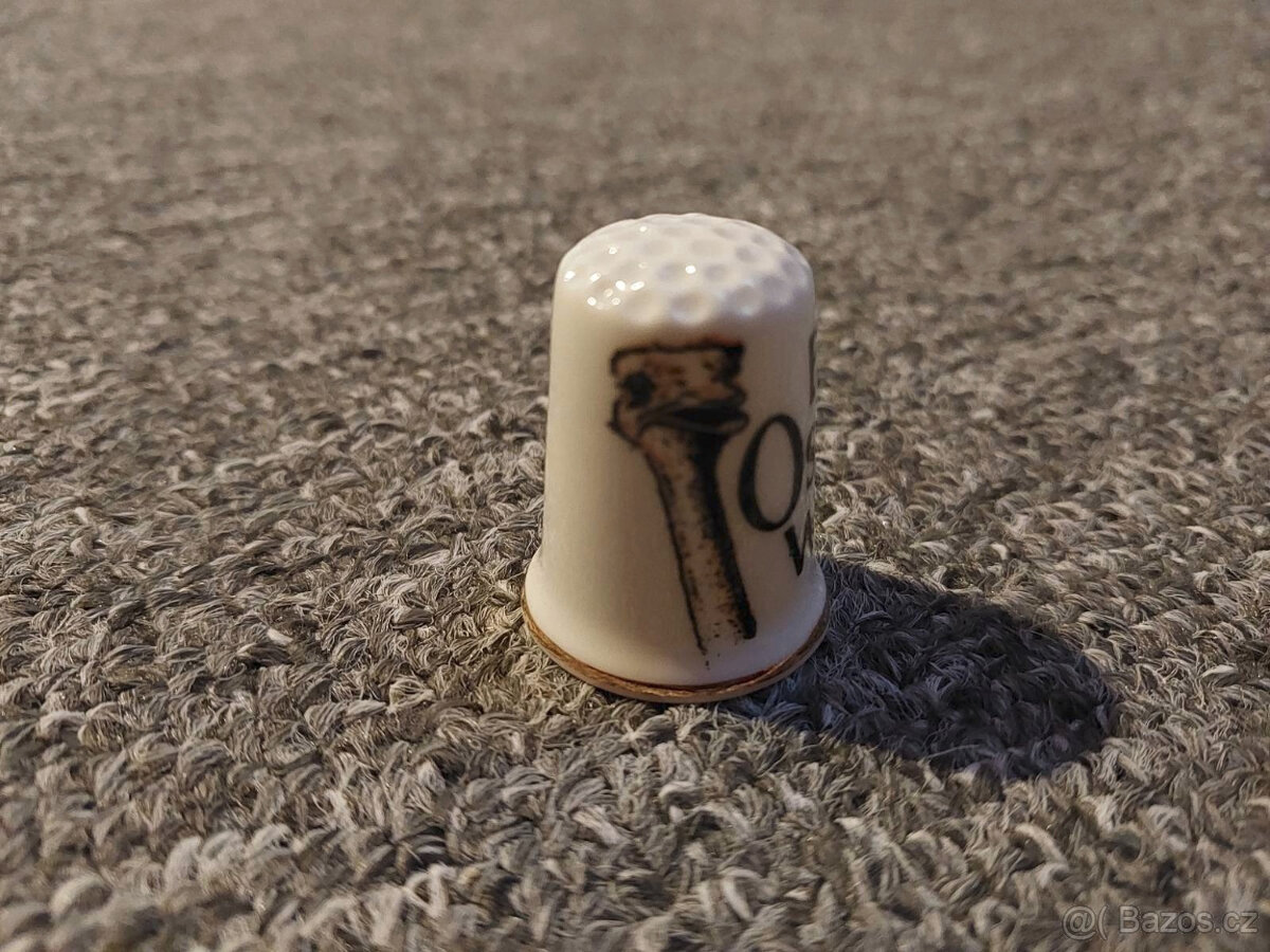 Porcelánový náprstek, Velká Británie - 2