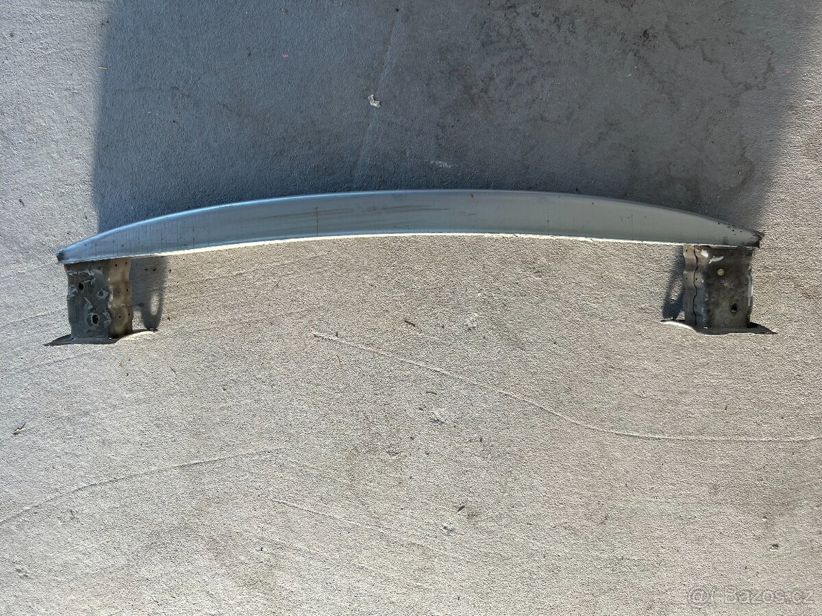 Škoda Octavia III - výztuha zadního nárazníku - 2