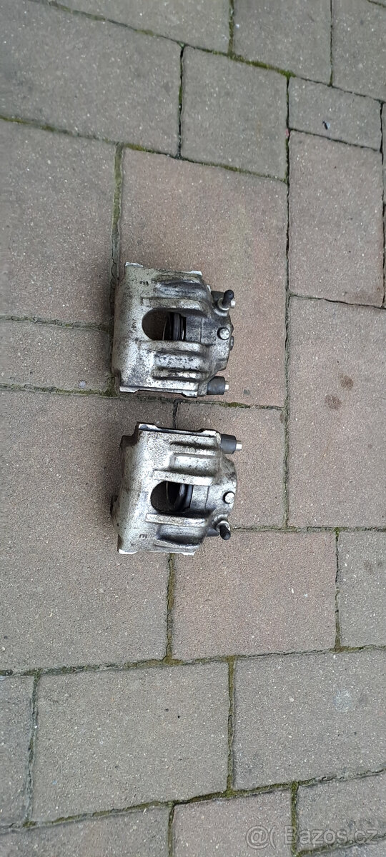 Přední BMW e36 R4 brzdy včetně držáků - 2