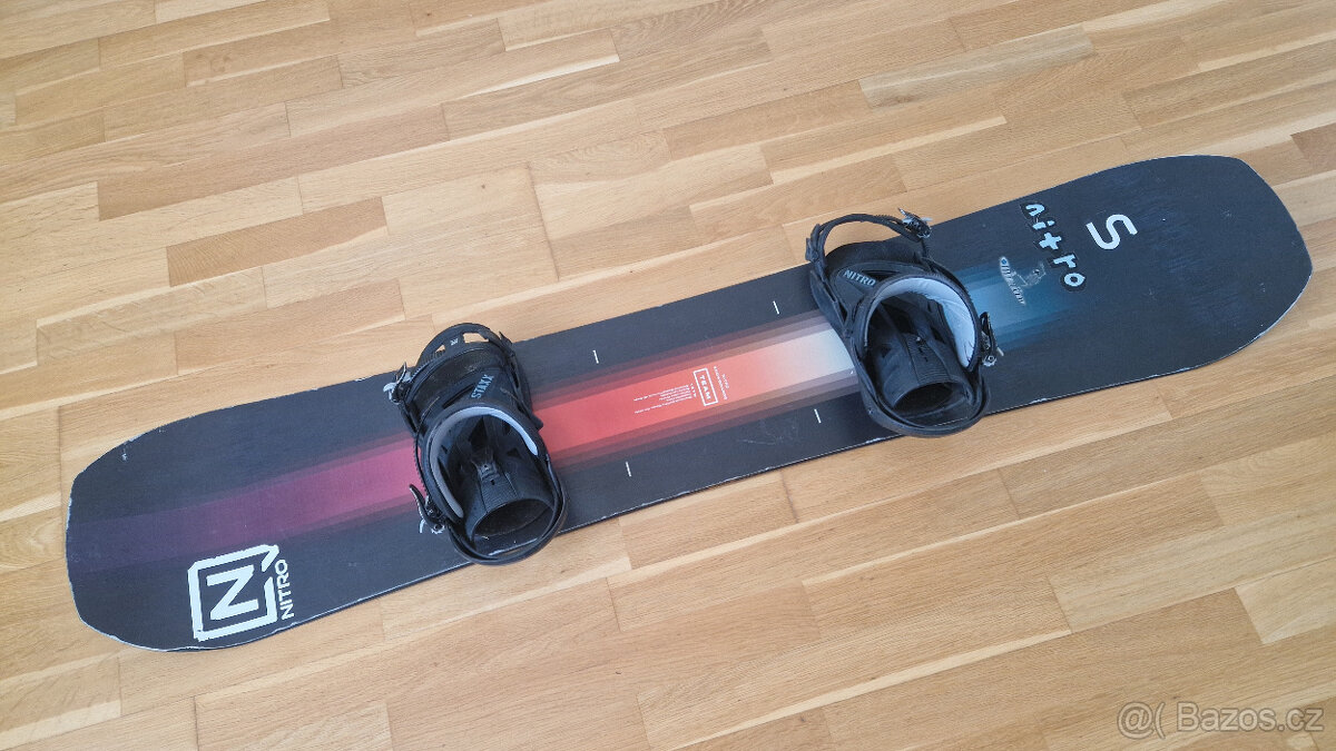 Snowboard Nitro Team 2024 s vázáním - 2