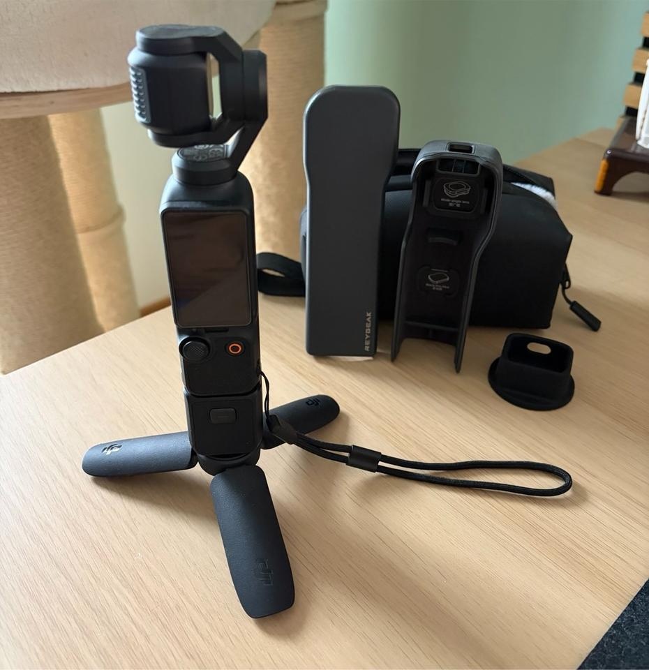 DJI Osmo Pocket 3 Creator Combo - 2
