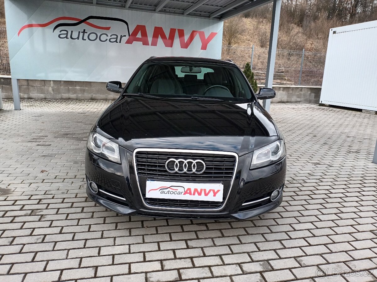 Audi A3 1,6 TDI,XENON,VÝHŘEV, Sportba - 2