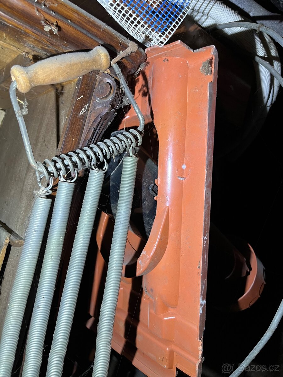 Plastový větrací komínek, světle hnědý - 2