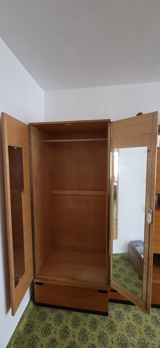 Retro obývací stěna - 2