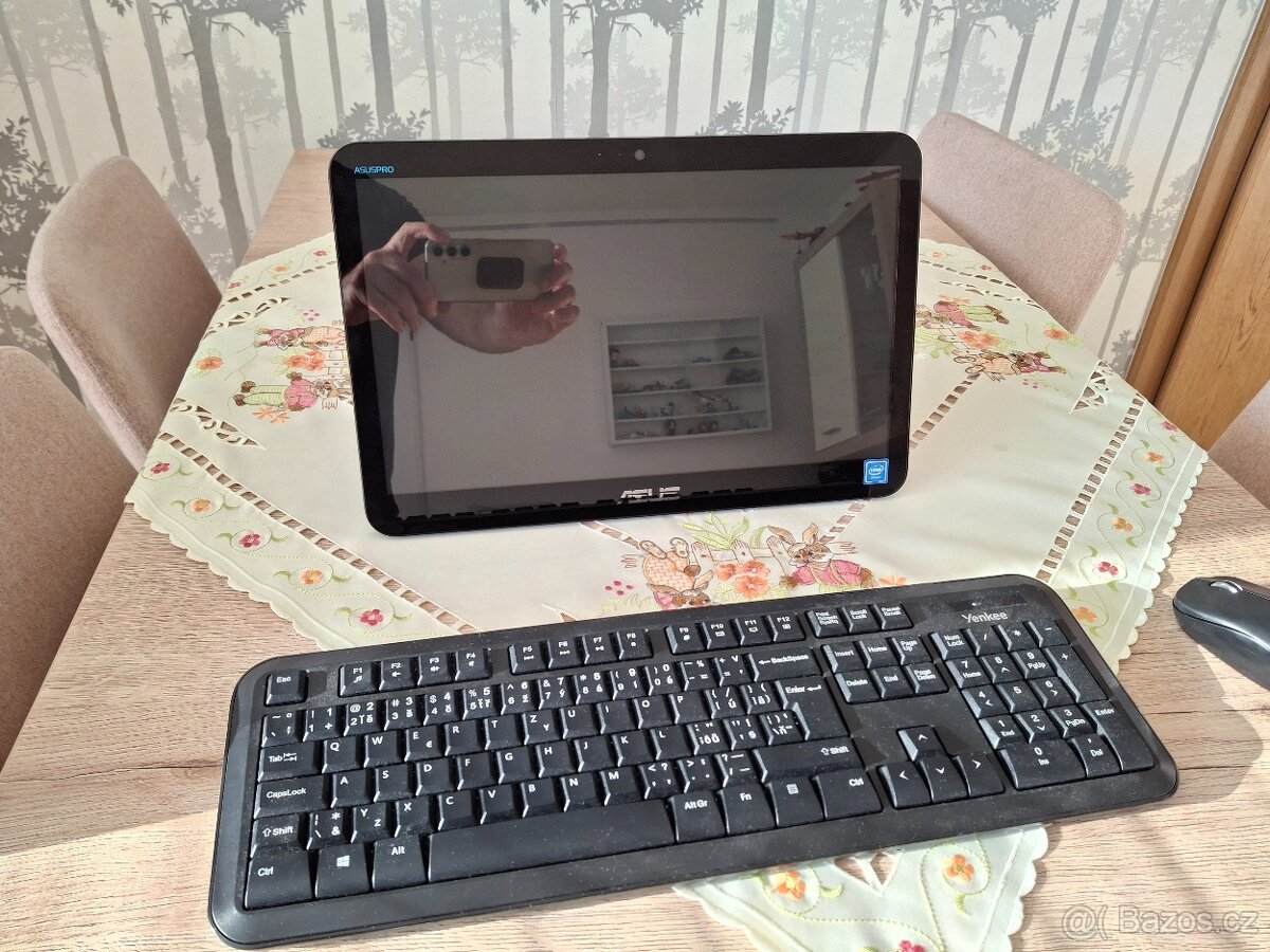 ASUS AIO 15,6 dotykový - 2