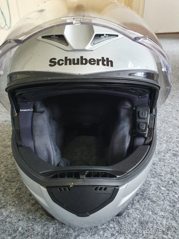 Schuberth C3 PRO s komunikátorem - 2