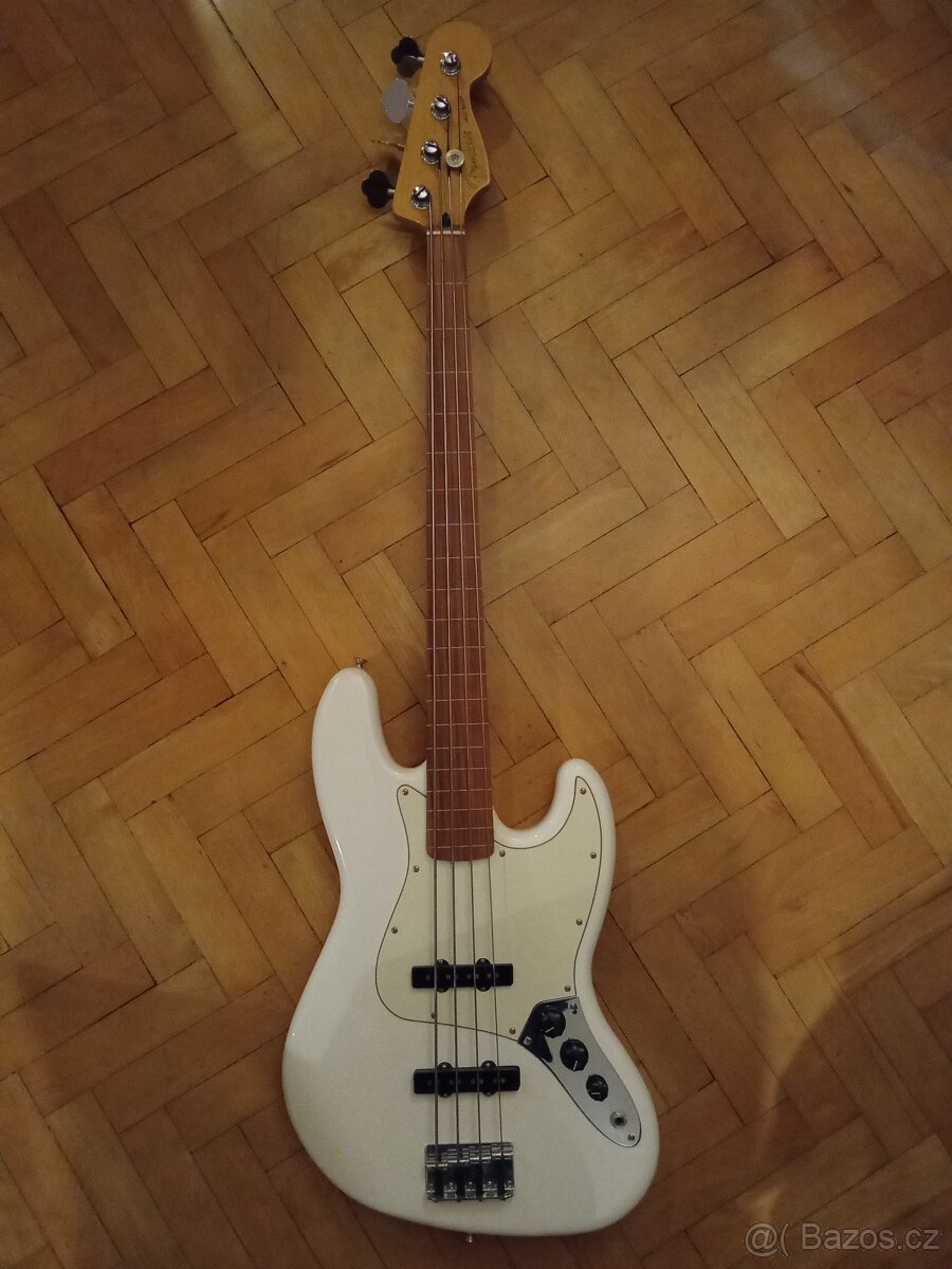 Player Jazz Bass Fretless - 2