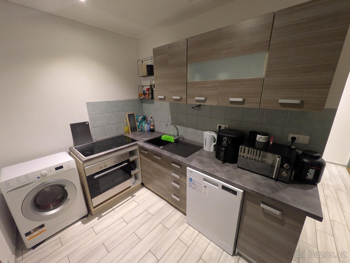 Prodej bytu 2+1 v ulici M. G. Dobnera 2557/5 v Mostě - 2