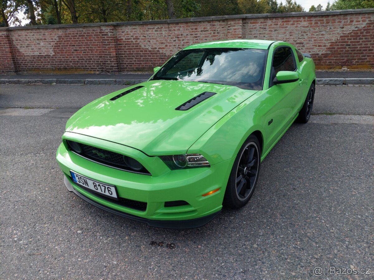 Ford mustang 5.0 GT manuál - 2