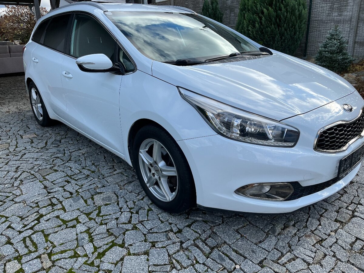 KIA CEED COMBI 1.6 CRDi NEBOURÁNO PLNÁ SERVISNÍ HISTORIE - 2