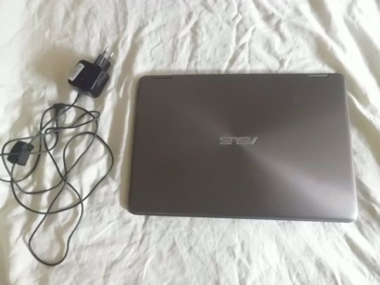 Moderní tenký Dotykový ASUS Zenbook Flip - Model - UX360C - 2