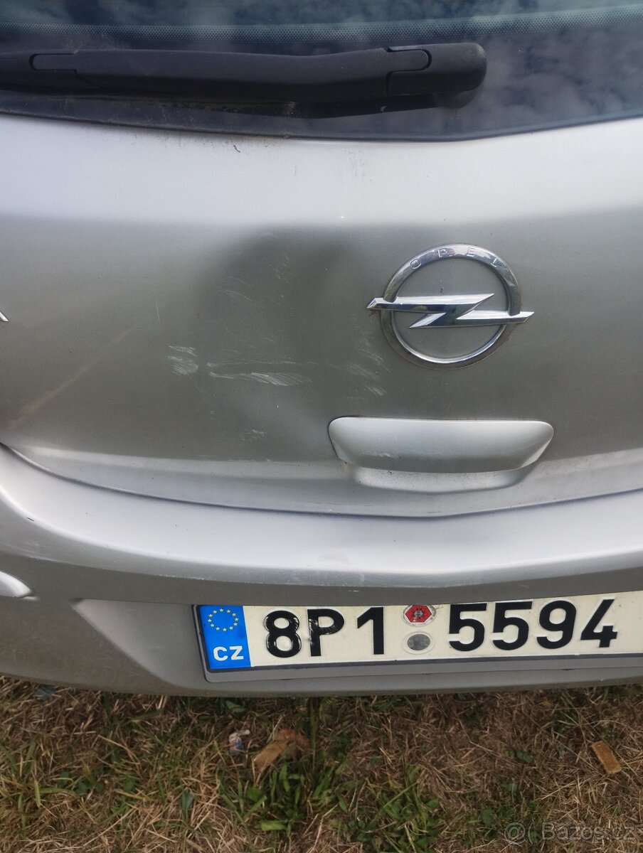 Prodám Opel Corsa 1.2 benzin - 2
