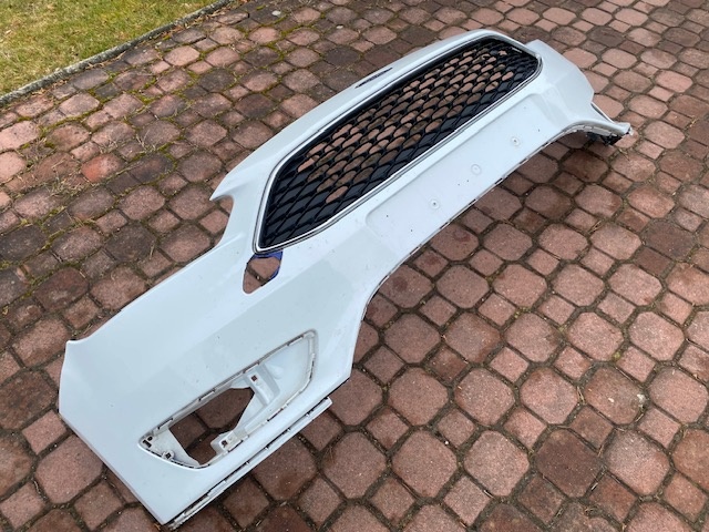 FORD FOCUS 10/2014-2018 PŘEDNÍ NÁRAZNÍK - 2