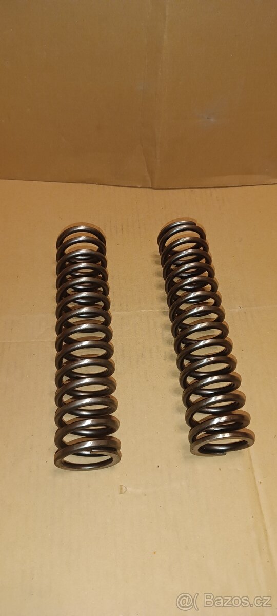 PRUŽINY ZADNÍCH TLUMIČU MP 22 - 2