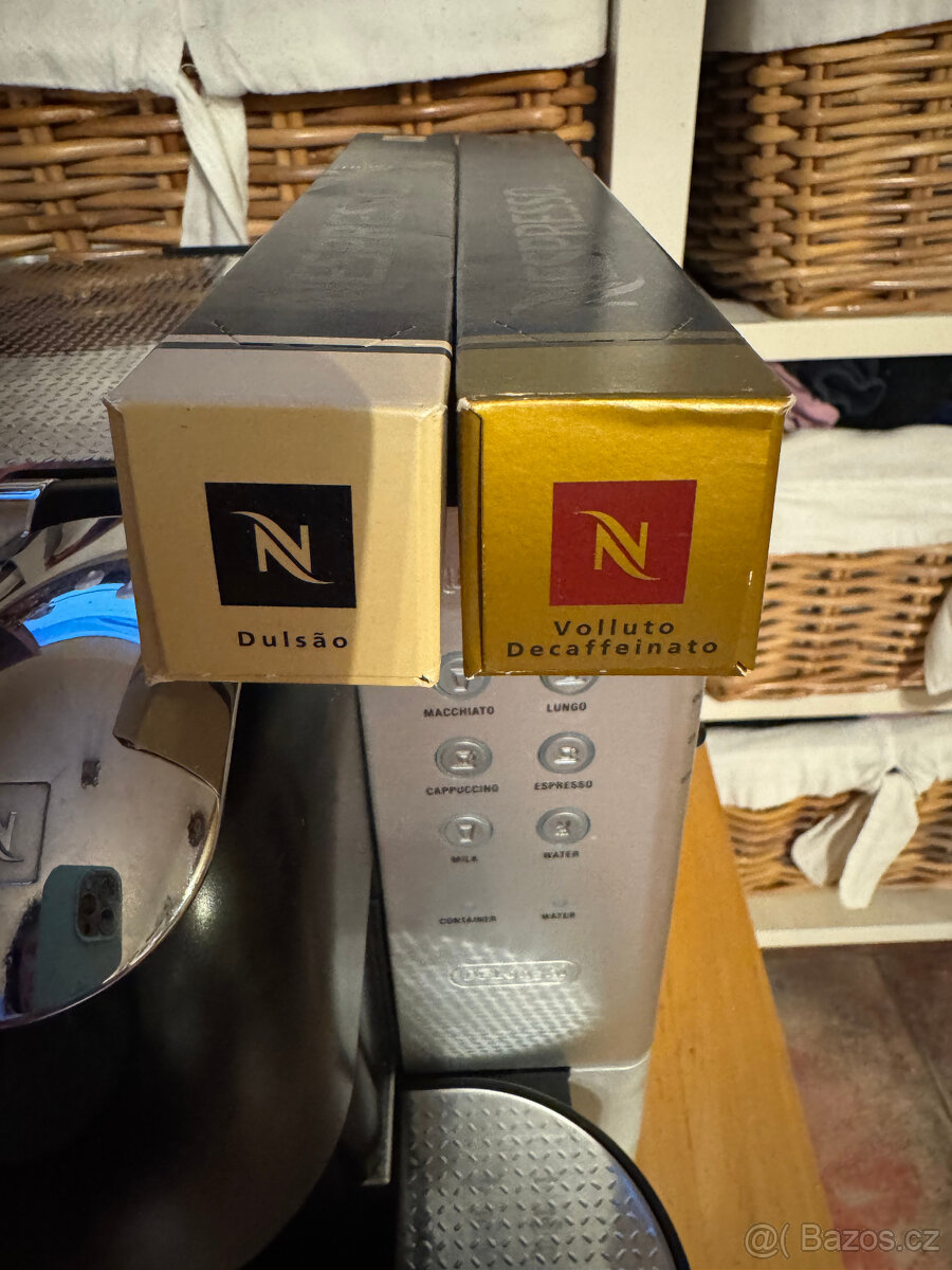 Kávovar Nespresso DeLonghi Lattissima EN720.M - 2