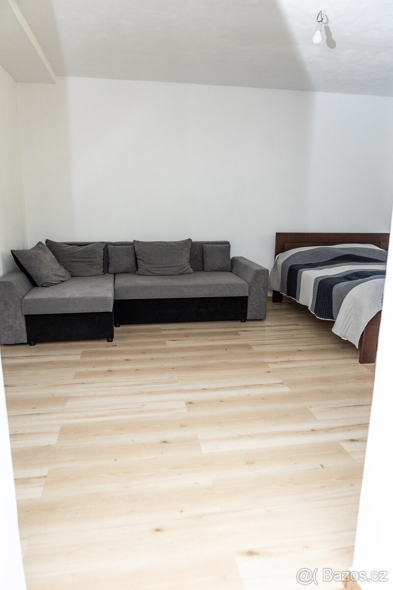 Přízemní byt s vlastním vchodem - 2