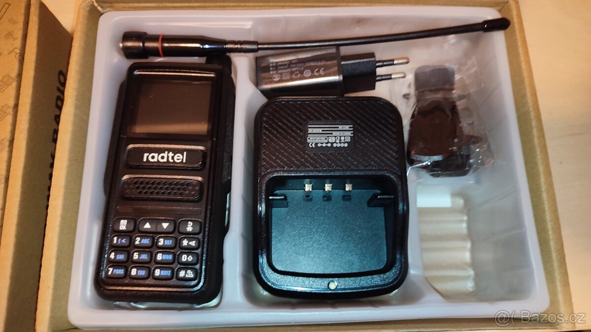 Vysílačky Radtel RT 470 - 2